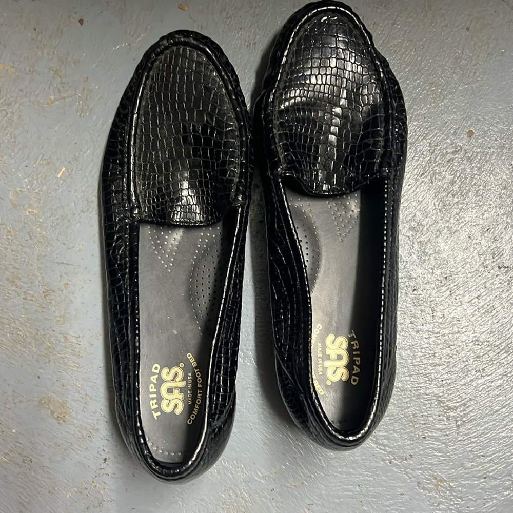 SAS black loafers alligator pattern